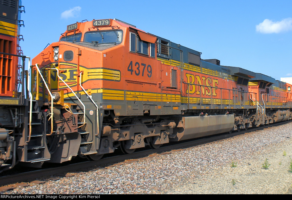 BNSF 4379